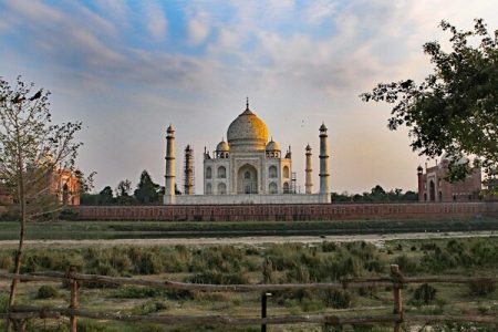 From Delhi Airport: Layover Taj Mahal Day Tour By Car