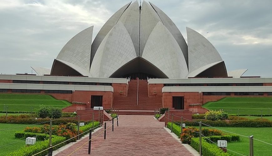 Discovering Tranquility: A Visit to Delhi’s Lotus Temple