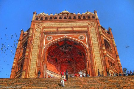 Buland Darwaza: A Grand Entrance to the Mughal Empire’s Legacy in Agra