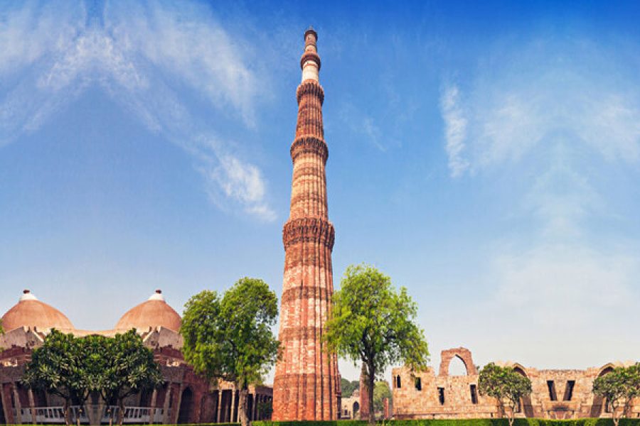 Delhi: Full-Day Qutb Minar, Old and New Delhi Private Tour