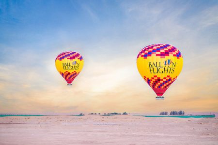 Dubai: Premium adventurous Hot air Balloon ride with Breakfast