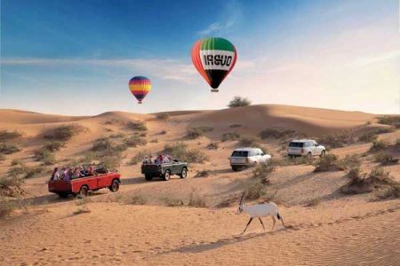 Dubai: Adventurous Hot air Balloon ride with Vintage Car Ride