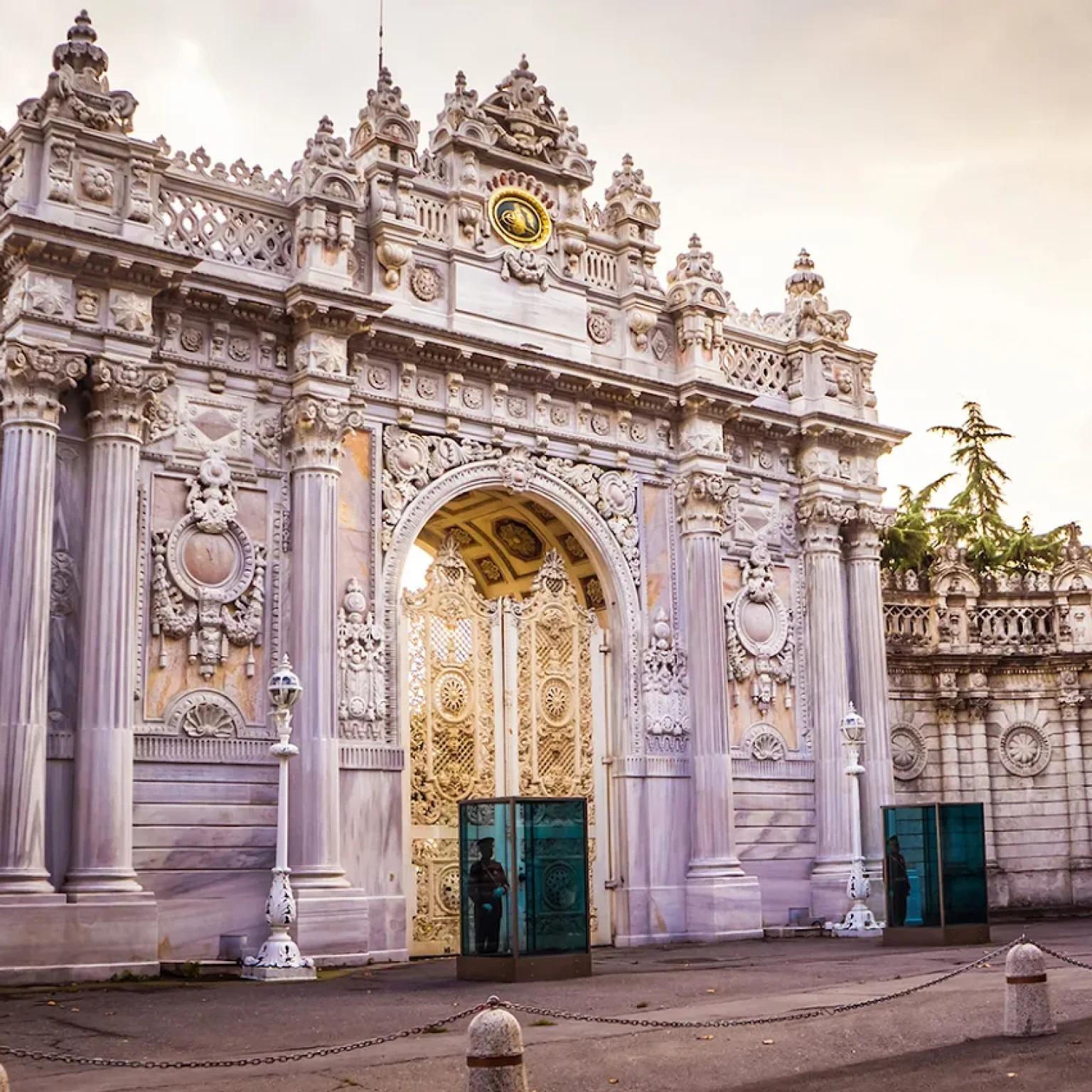 Dolmabahçe Palace tour